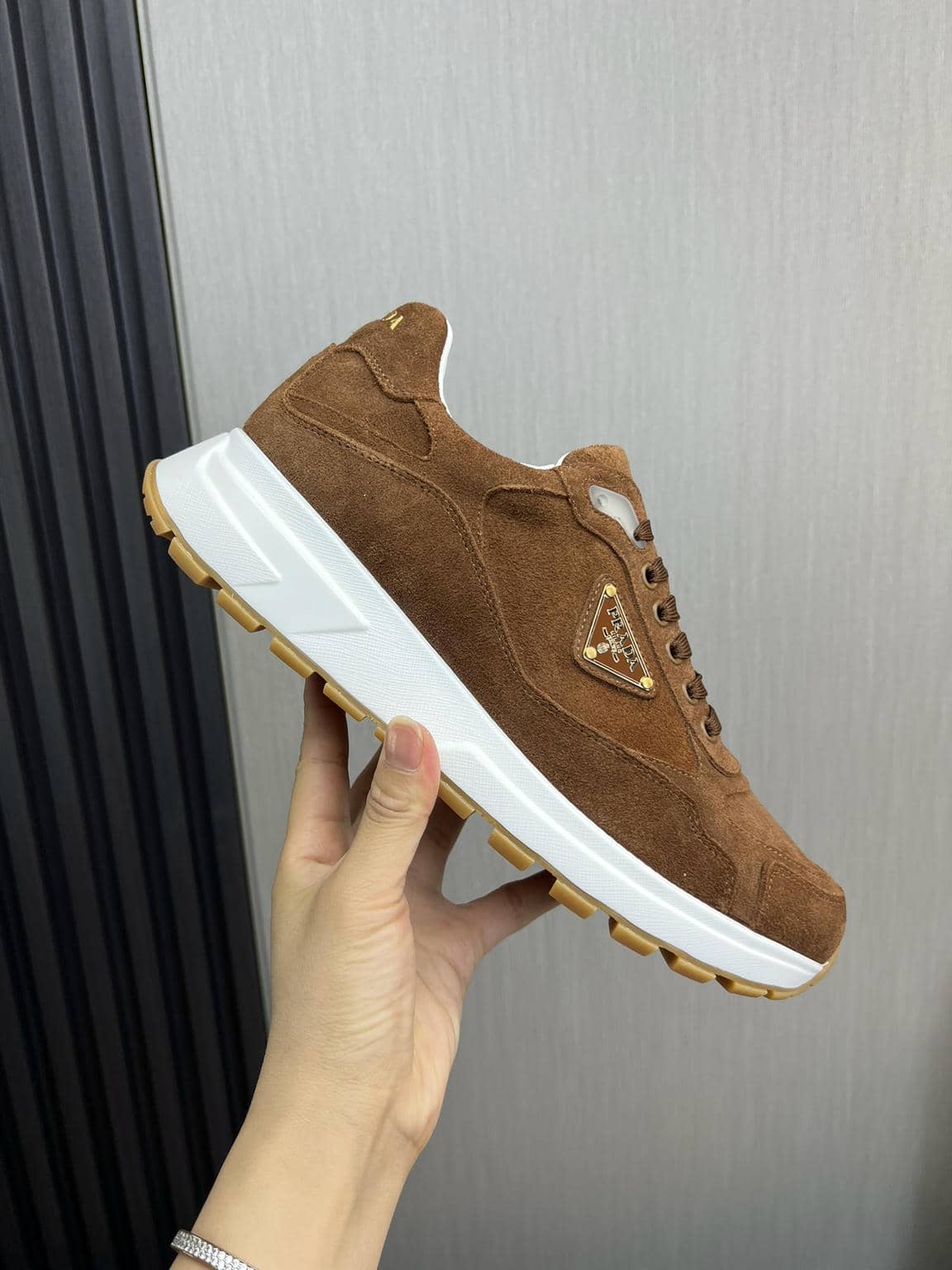 Sneaker Man-101